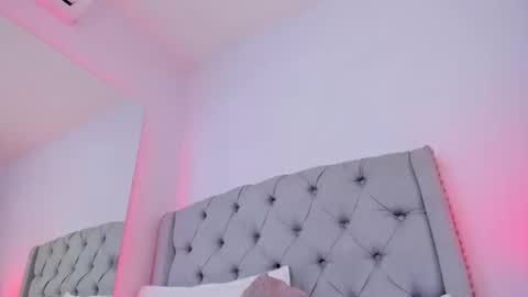 Anny bluey online show from February 26, 3:19 pm