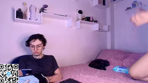 Snapshot of annyharris chatting on October 15, 12:00 am anny harris online show from October 15, 12:00 am