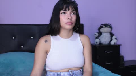 Snapshot of annyt_ chatting on November 26, 11:06 pm anny online show from November 26, 11:06 pm