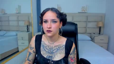 AnnyT online show from October 17, 9:17 pm