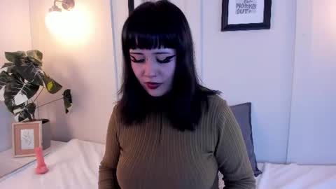 anny online show from June 25, 5:12 am