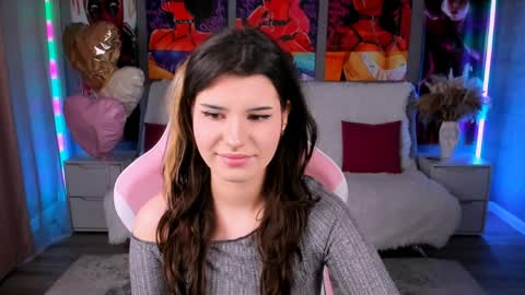 Anora online show from April 2, 4:48 pm