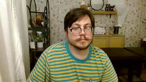 Snapshot of answer4242 chatting on September 22, 9:44 am Answer4242 online show from September 22, 9:44 am