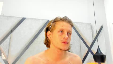 Anthonny Vegas online show from April 5, 3:04 am