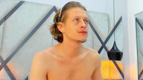 Anthonny Vegas online show from April 6, 3:26 am