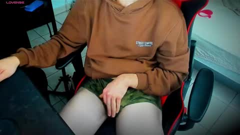 Snapshot of anthonyloveseks chatting on October 27, 11:14 am Anthony online show from October 27, 11:14 am