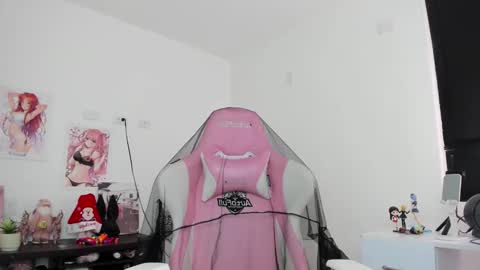 Antonella online show from December 18, 8:15 pm