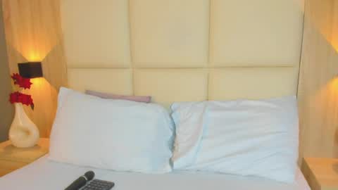 A N T O N E L L A  online show from April 17, 12:19 pm