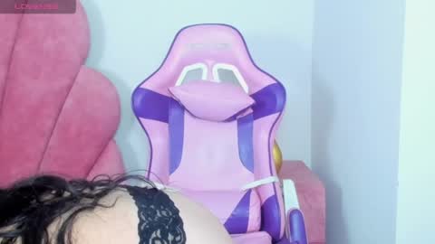 antonella_foxxxx online show from April 6, 12:28 pm