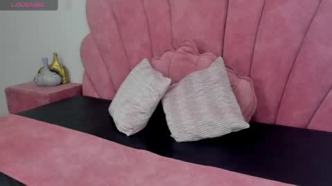 antonella_foxxxx online show from April 15, 12:12 pm