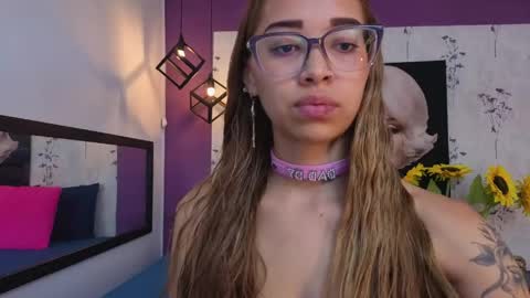 Snapshot of antonella_mc chatting on April 29, 11:58 am Antonella online show from April 29, 11:58 am