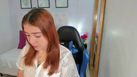 Snapshot of antonella_moon7 chatting on July 29, 5:00 pm Antonella Moon 7 online show from July 29, 5:00 pm
