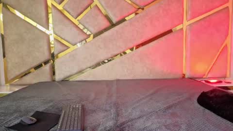  online show from June 16, 5:37 pm