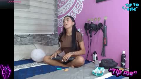 AntonellaAndNoah online show from January 16, 5:11 am