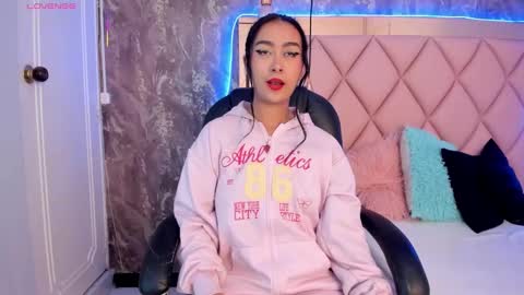 Snapshot of antonellaqueeen chatting on February 23, 11:22 am ANTONELLE online show from February 23, 11:22 am