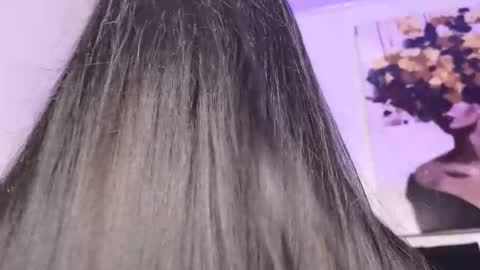 antonellariva_ online show from December 5, 8:38 pm