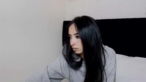 Snapshot of antonellariva_ chatting on January 6, 9:07 pm antonellariva_ online show from January 6, 9:07 pm