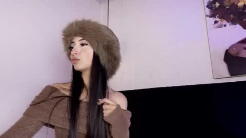 Snapshot of antonellariva_ chatting on February 3, 7:52 pm antonellariva_ online show from February 3, 7:52 pm