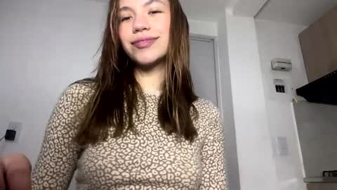 Snapshot of antonellarossii_ chatting on December 12, 11:07 am Antonella  online show from December 12, 11:07 am
