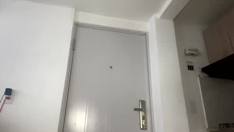 Snapshot of antonellarossii_ chatting on December 16, 3:54 pm Antonella  online show from December 16, 3:54 pm