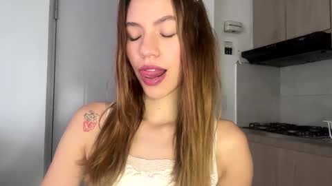 Snapshot of antonellarossii_ chatting on February 9, 1:14 pm Antonella  online show from February 9, 1:14 pm