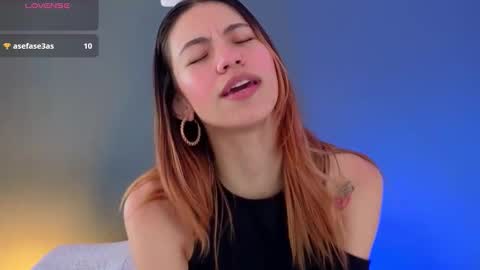 Snapshot of antonellarossii_ chatting on December 14, 1:05 pm Antonella online show from December 14, 1:05 pm