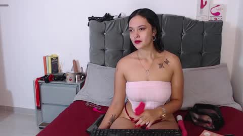 Snapshot of antonia_franco chatting on April 22, 9:22 am Antonia online show from April 22, 9:22 am