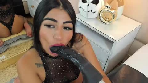 Antonia online show from October 14, 7:47 pm