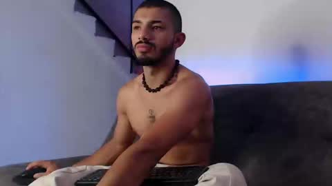 Hadez online show from January 17, 5:30 pm