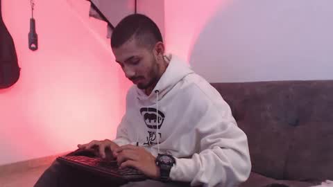 Hadez online show from February 13, 9:17 pm