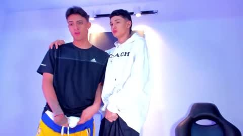 Snapshot of antoniomancinin chatting on October 24, 6:10 am brendan and stiiven online show from October 24, 6:10 am