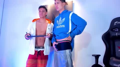 Snapshot of antoniomancinin chatting on November 21, 7:40 am brendan and stiiven online show from November 21, 7:40 am