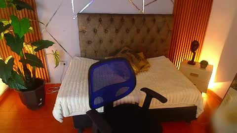 Antonella online show from April 29, 6:39 am