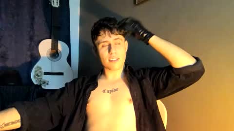 Snapshot of antonnello_ chatting on October 22, 7:30 am antonnello_ online show from October 22, 7:30 am