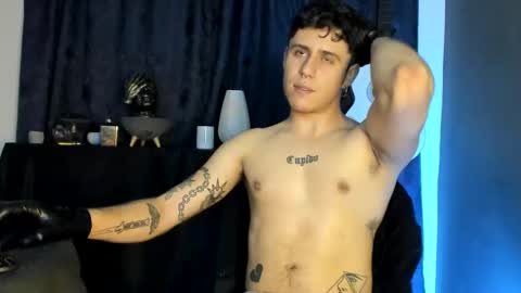 Snapshot of antonnello_ chatting on October 26, 11:42 pm antonnello_ online show from October 26, 11:42 pm