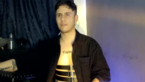 Snapshot of antonnello_ chatting on November 9, 12:53 am antonnello_ online show from November 9, 12:53 am