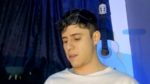 Snapshot of antonnello_ chatting on November 16, 1:55 am antonnello_ online show from November 16, 1:55 am