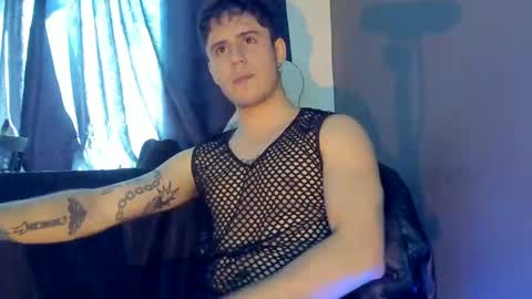 Snapshot of antonnello_ chatting on November 17, 3:40 pm antonnello_ online show from November 17, 3:40 pm