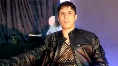 Snapshot of antonnello_ chatting on November 22, 11:26 pm antonnello_ online show from November 22, 11:26 pm