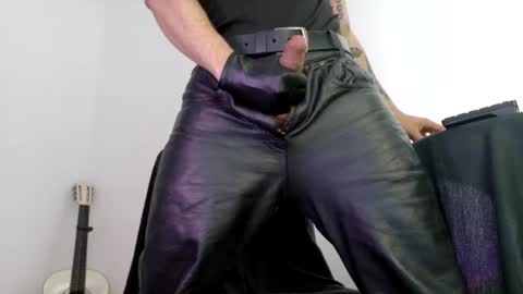 antonnello_ online show from July 15, 3:28 pm
