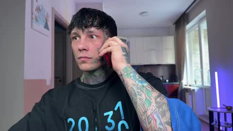 Tom online show from March 29, 7:08 am