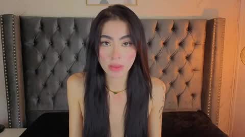anya_belth online show from April 15, 7:58 pm