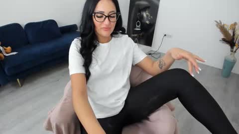 Anya online show from March 19, 5:11 am