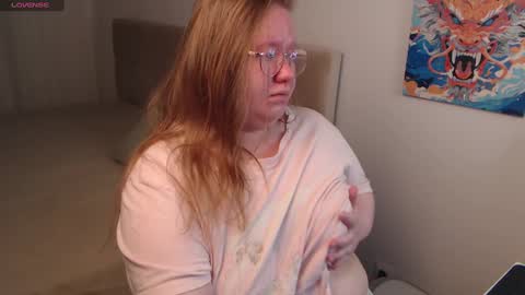 Anya Muna online show from December 7, 9:22 pm