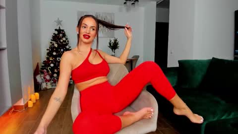 Snapshot of anyabrunette chatting on December 17, 2:34 pm anyabrunette online show from December 17, 2:34 pm