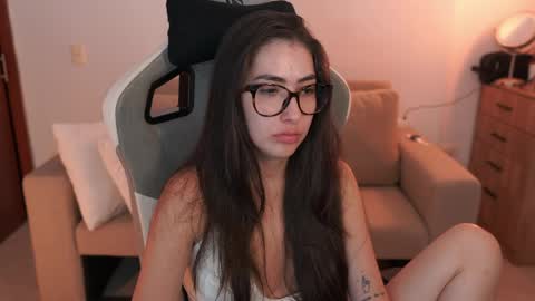 anya online show from April 2, 1:47 am