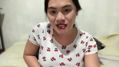 Snapshot of anyalooove chatting on February 19, 7:37 am Hello sweeties I am your Baby girl Anya online show from February 19, 7:37 am