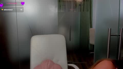 Snapshot of anyarayne chatting on December 2, 1:24 pm Anya online show from December 2, 1:24 pm