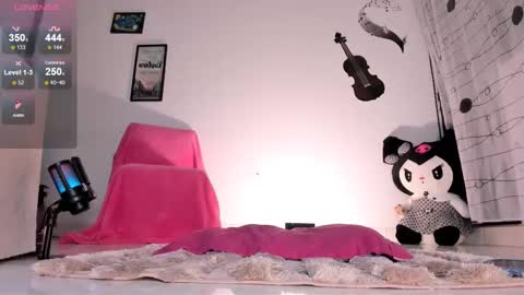 Snapshot of anyelaaaa chatting on November 11, 5:35 pm Angela online show from November 11, 5:35 pm