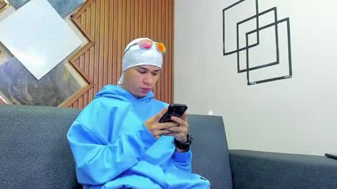 Snapshot of anyelo_sexyhot chatting on February 10, 11:46 am anyelo_sexyhot online show from February 10, 11:46 am